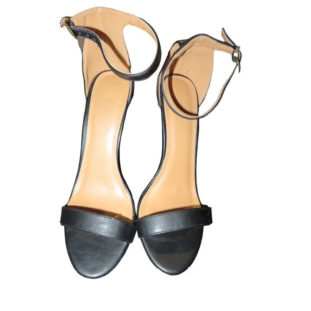 Charlotte Russe Rebekah Black Vegan Leather ankle strap pumps sz 8